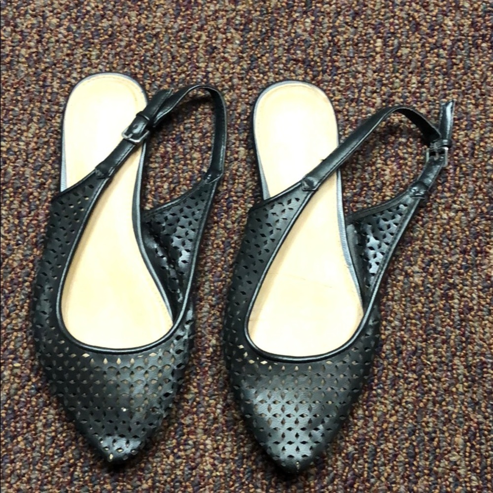 Black sandal/slippers